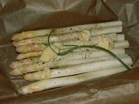 01_Spargel_in_Backpapier.jpg